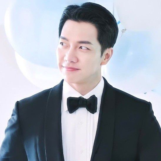 Foto kegiatan terbaru dari Lee Seunggi