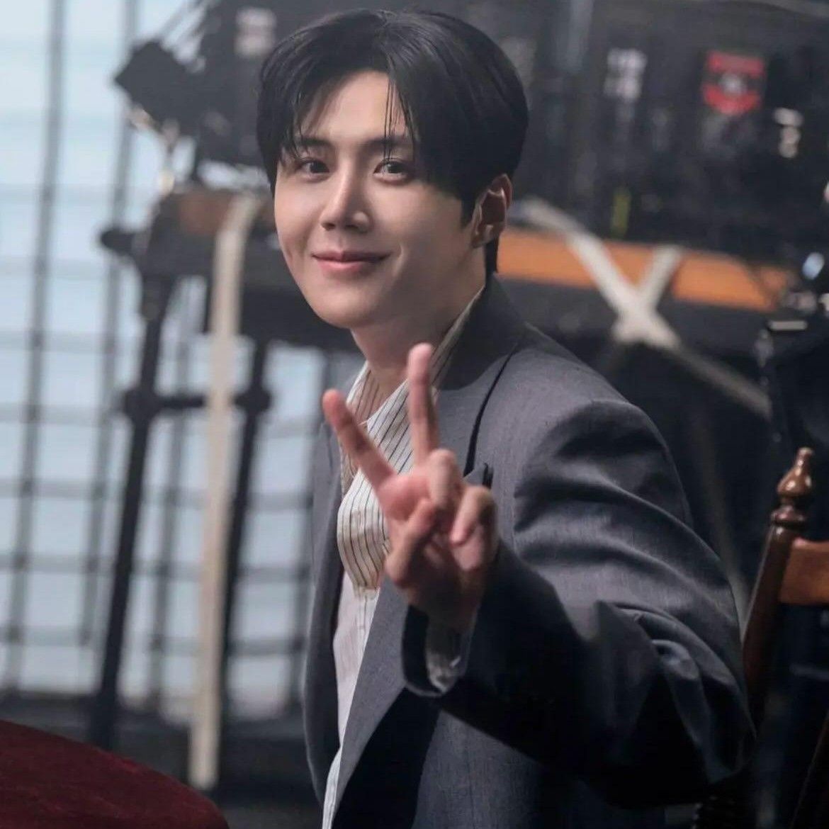 Behind-the-scenes cut of Kim Seonho