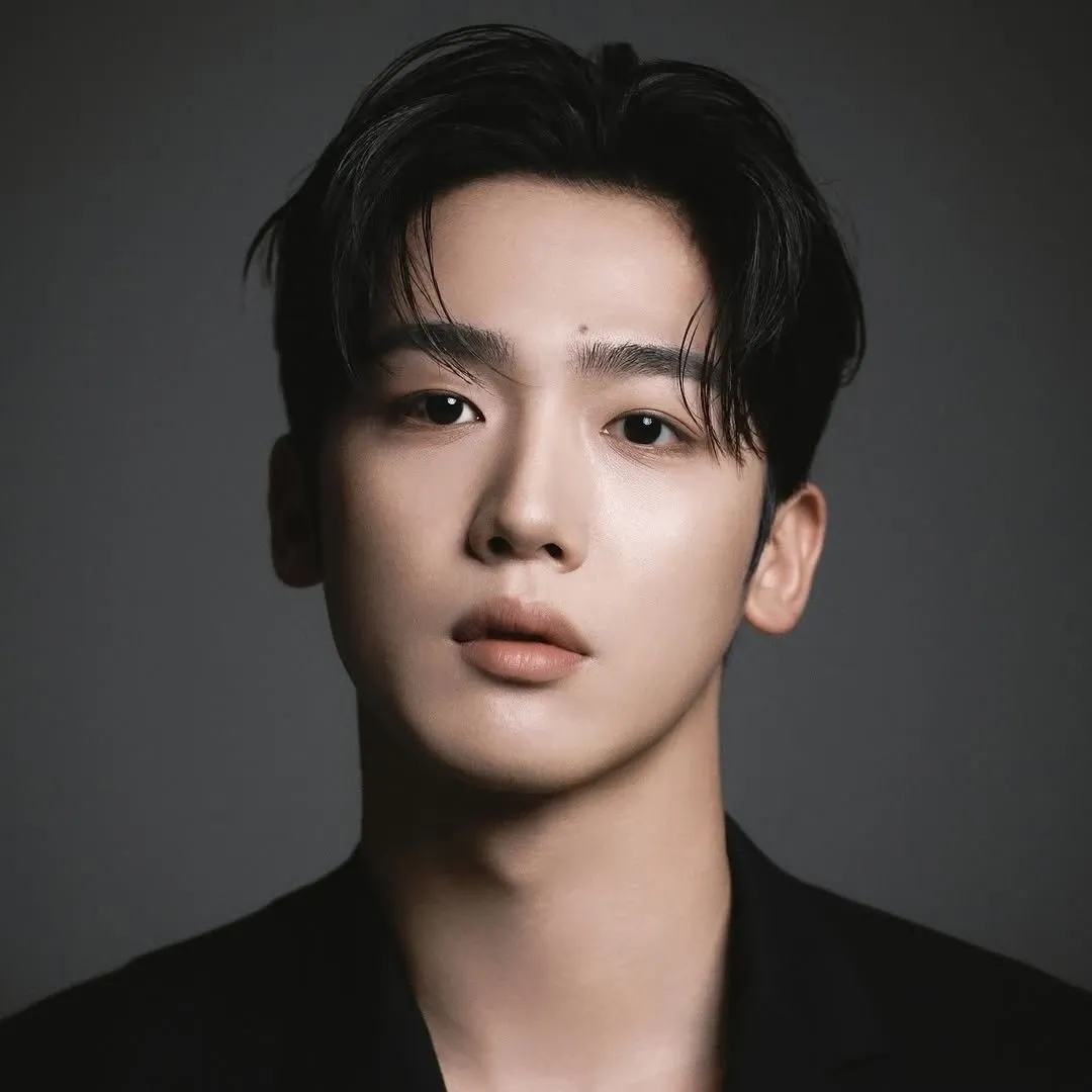 Recent activity shot of Kim Yohan
