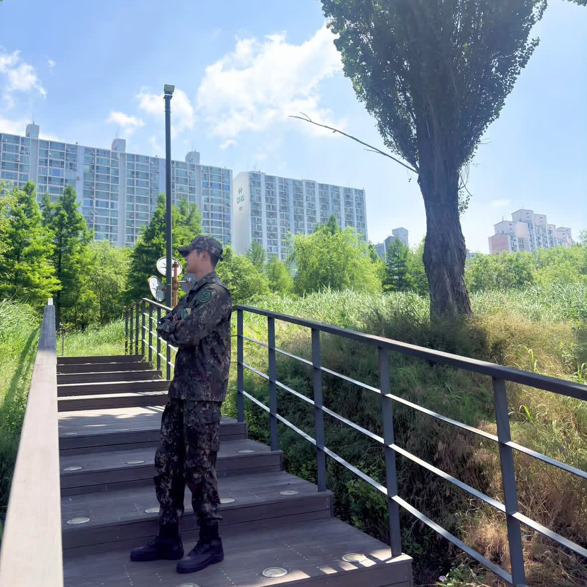 Foto kegiatan terbaru dari Rowoon