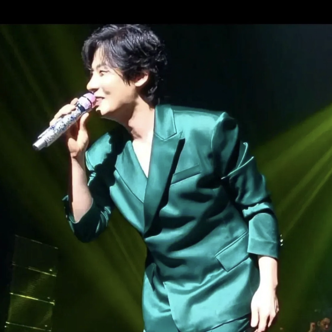 A moment captured by a fan of Kang Moonkyung