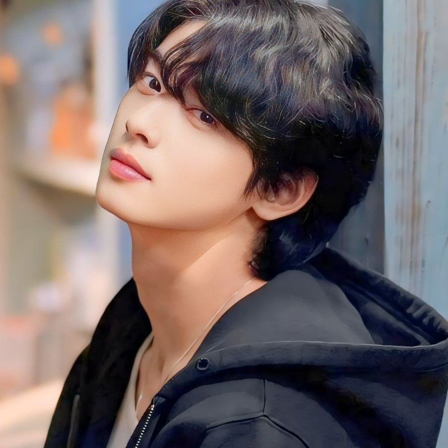 Cuplikan di balik layar dari Cha Eunwoo