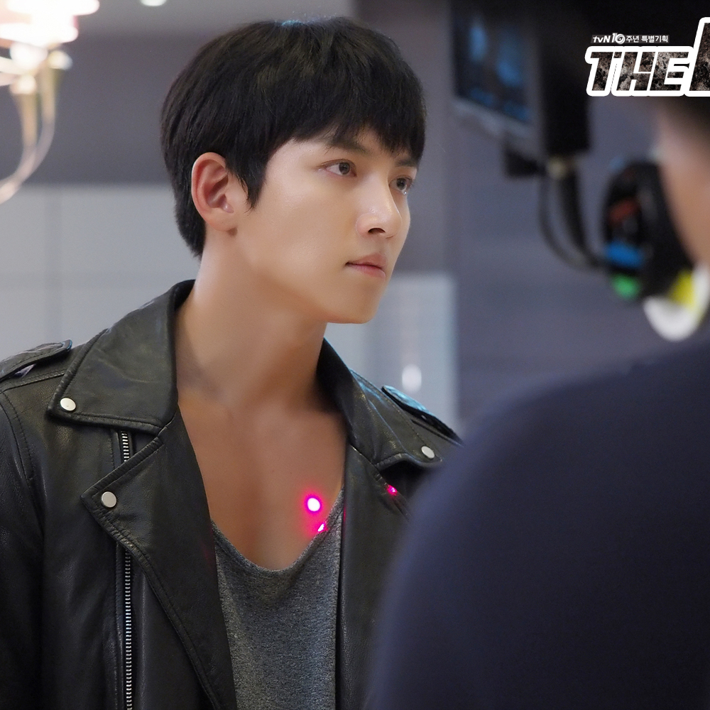 Behind-the-scenes cut of Ji Changwook