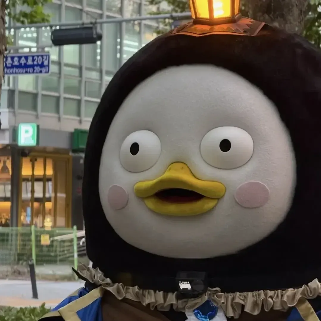 ペンスの最近の活動ショット