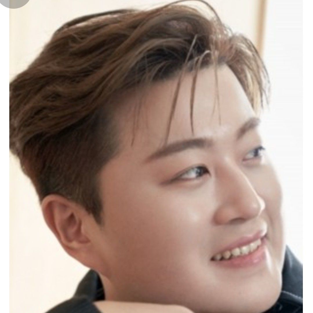 キム・ホジュンのビハインドカット