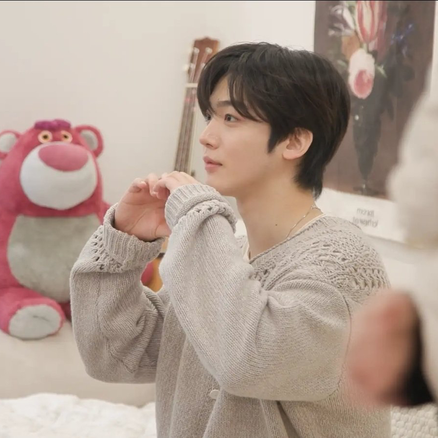 Behind-the-scenes cut of Kim Yohan