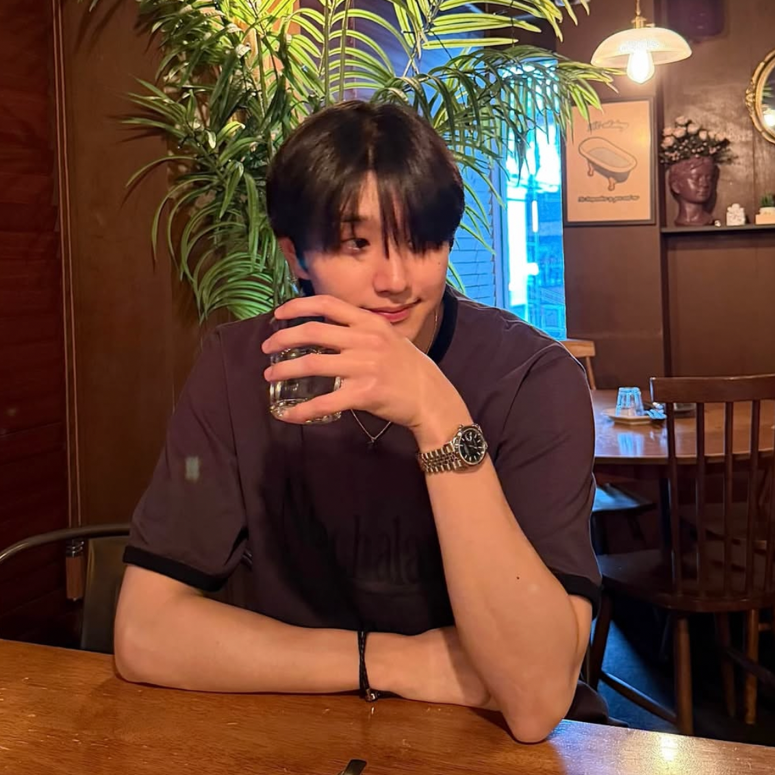 Behind-the-scenes cut of Kim Jaewon