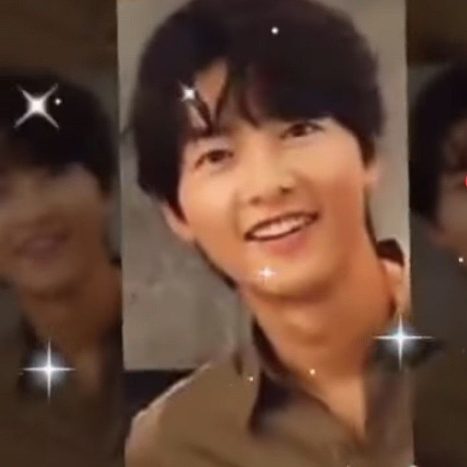 Recent activity shot of Song Joongki