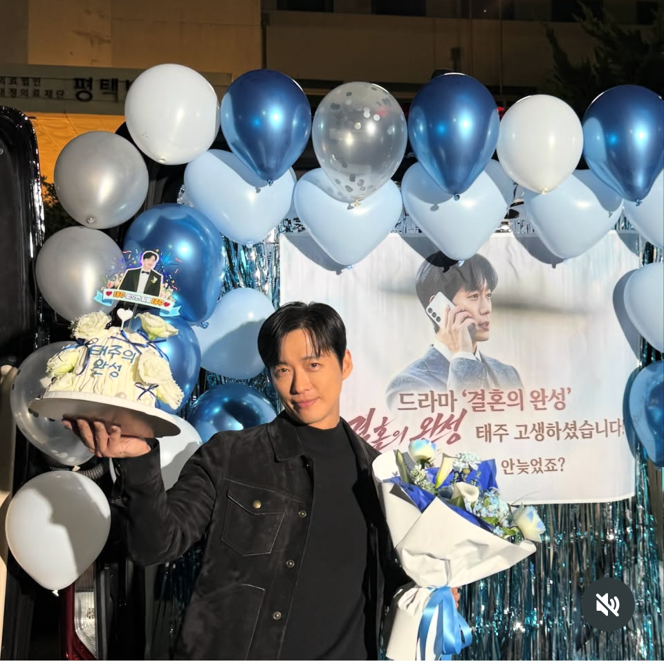 Behind-the-scenes cut of Namkoong Min