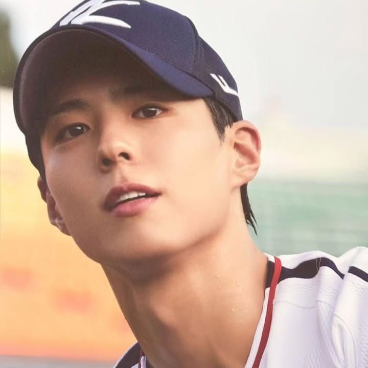 粉丝拍下的朴宝剑瞬间