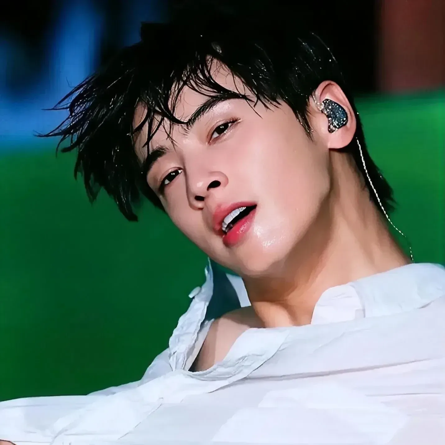 Recent activity shot of Cha Eunwoo