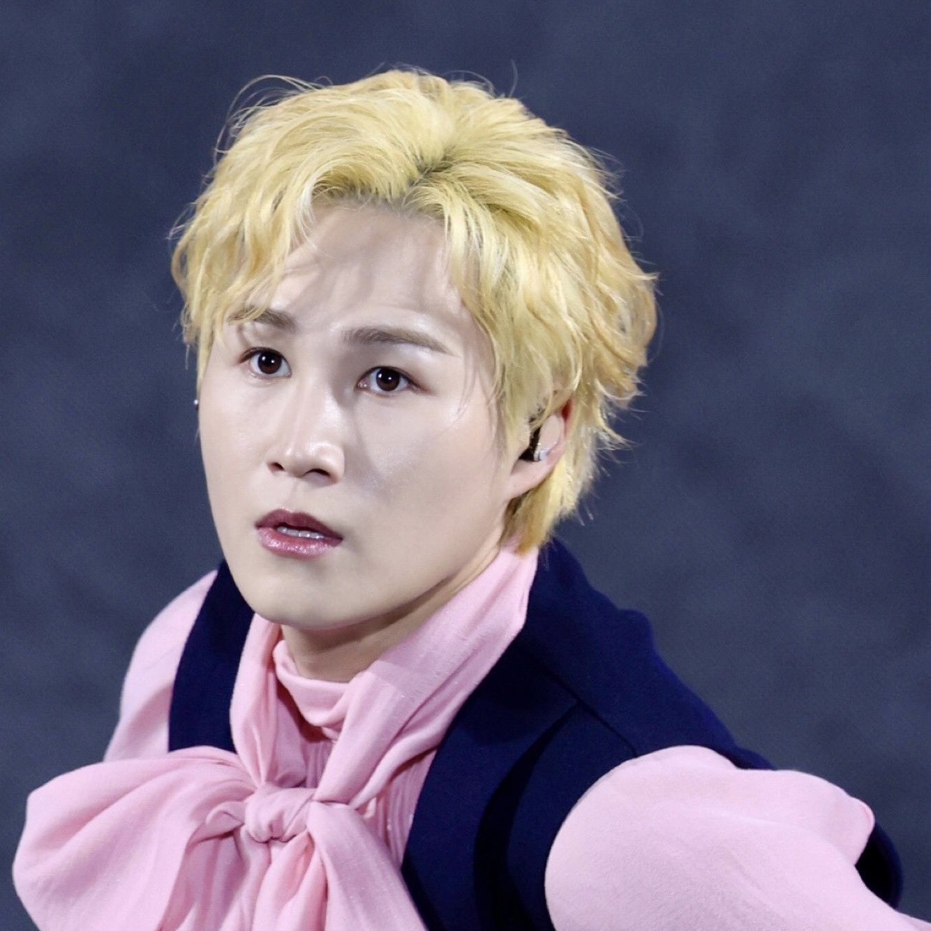 金熙栽的最新照片