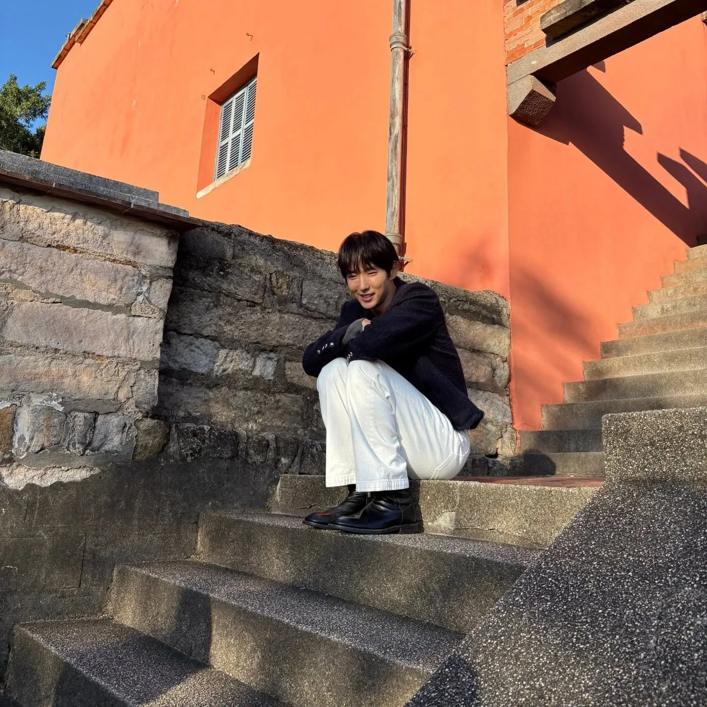 A moment captured by a fan of Lee Joongi