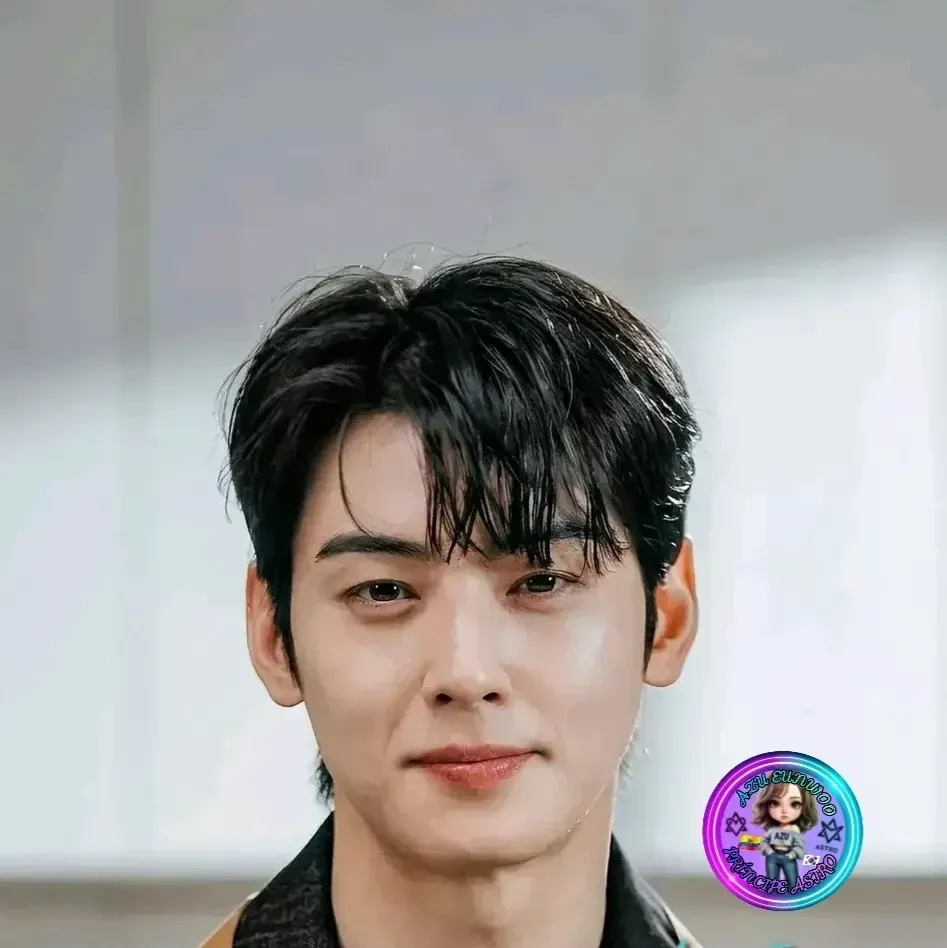 A moment captured by a fan of Cha Eunwoo