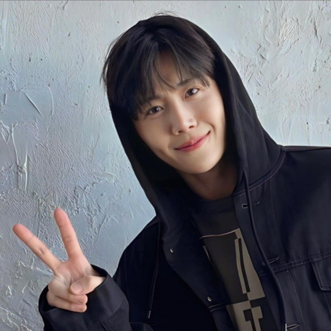 Behind-the-scenes cut of Kim Seonho