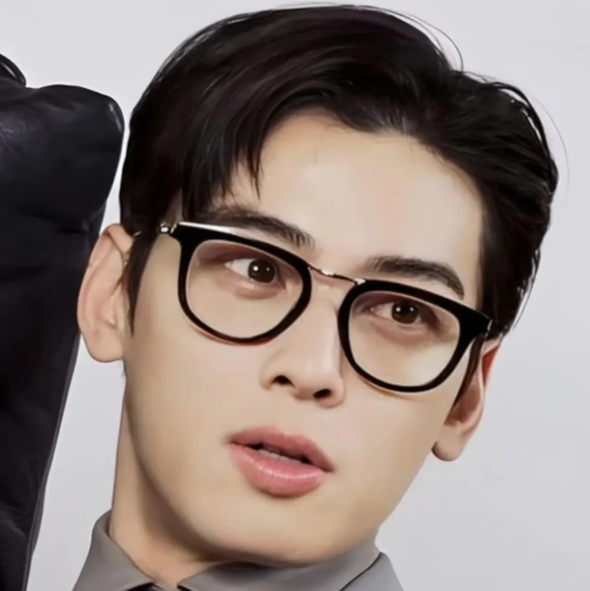 Behind-the-scenes cut of Cha Eunwoo
