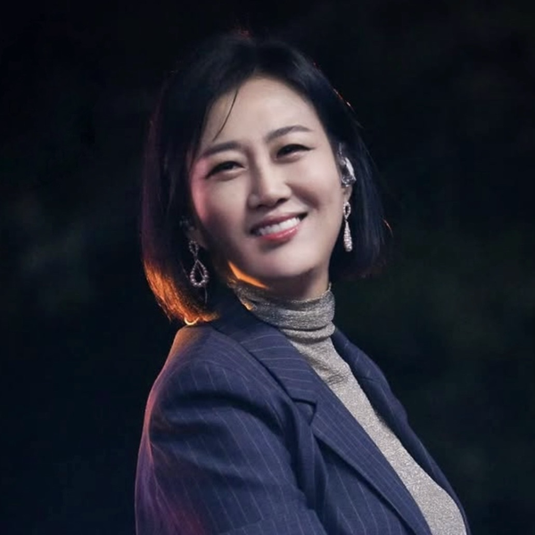 Top moment of Jang Yoonjeong selected by the fandom