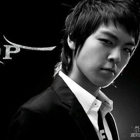 최승현 (T.O.P)의 최신 사진