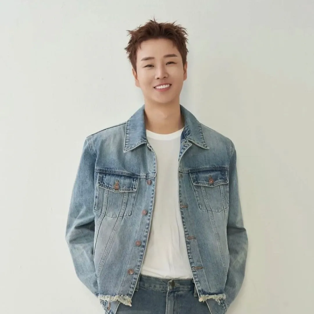 Latest photo of Song Minjun