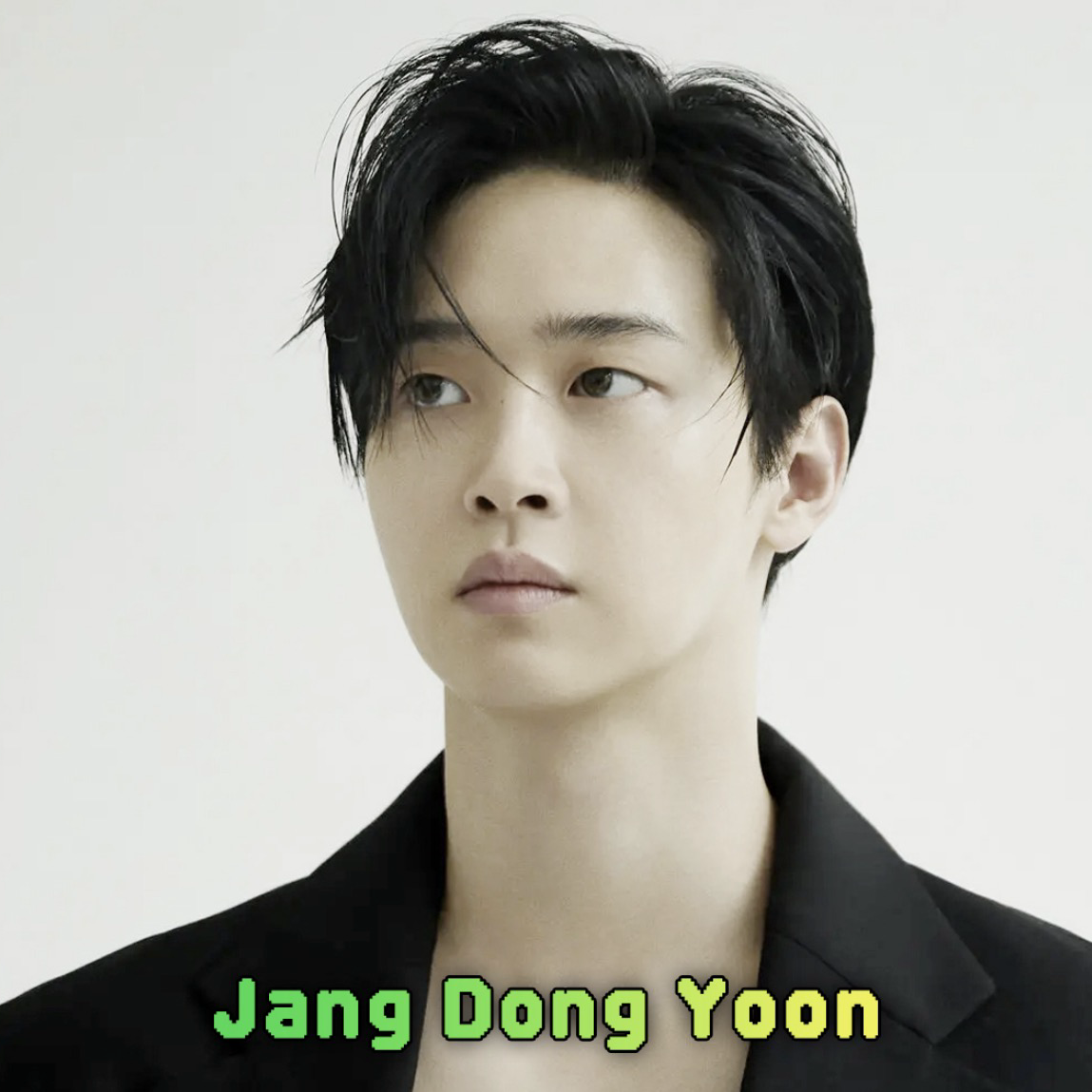 A moment captured by a fan of Jang Dongyoon