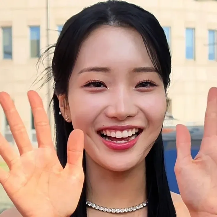 Behind-the-scenes cut of Kim Soyeon (2004)