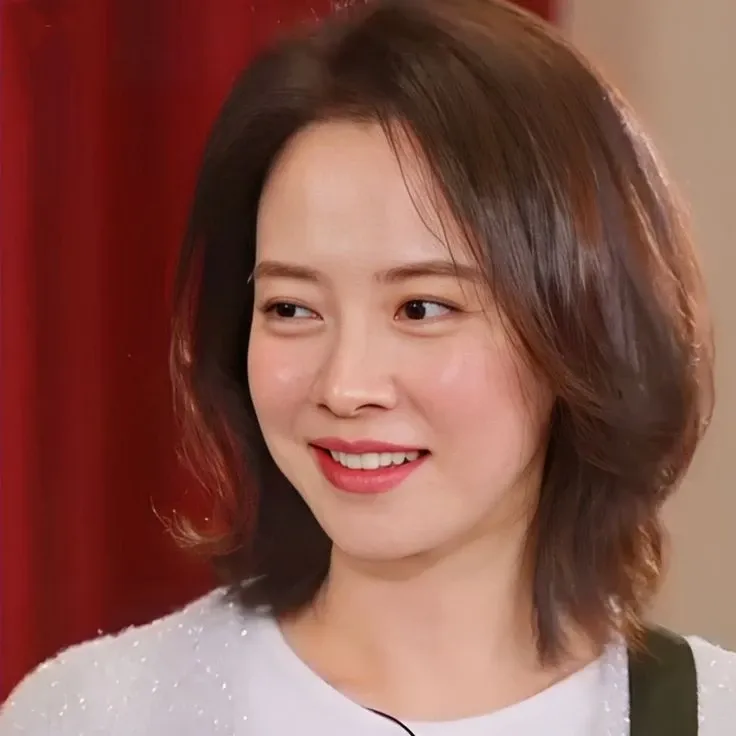 Momen yang diabadikan oleh penggemar Song Jihyo