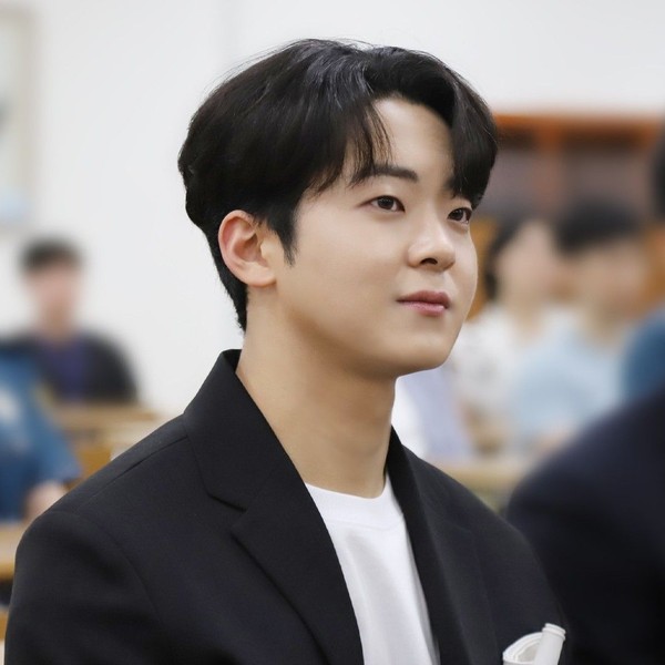 Representative photo of Park Minsu showing their charm