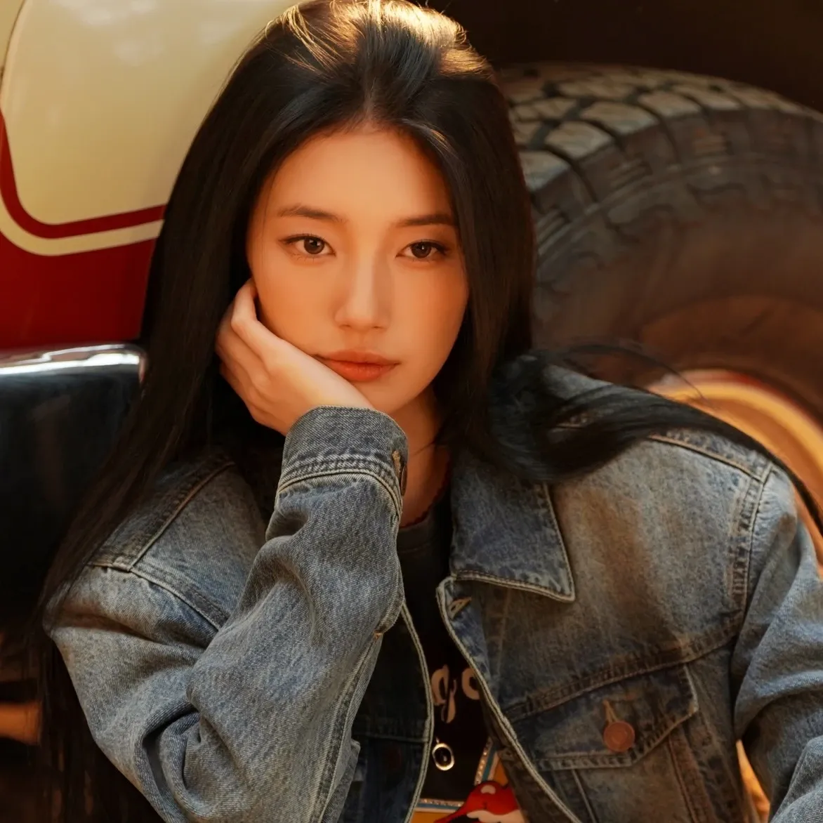 Recent activity shot of Bae Suzy
