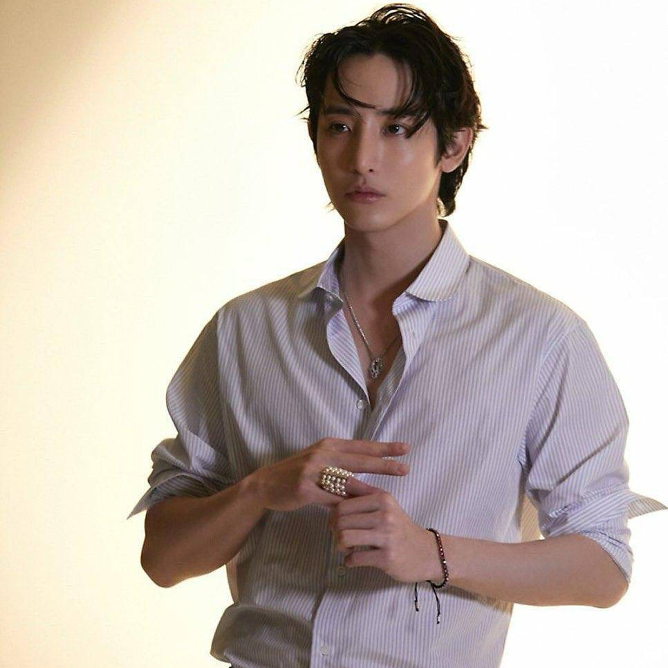 Behind-the-scenes cut of Lee Soohyuk