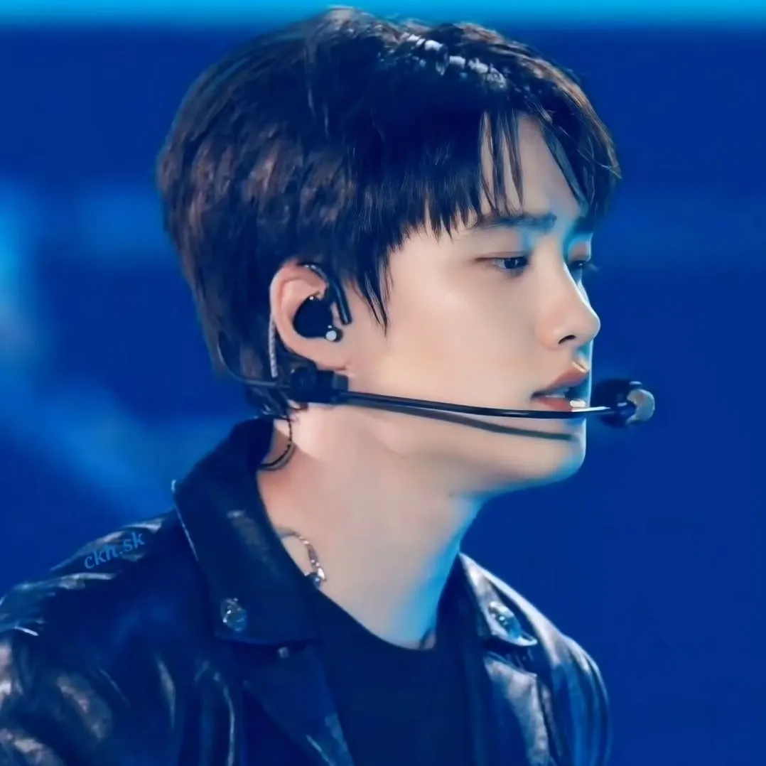 Cuplikan di balik layar dari Doh Kyungsoo (D.O.)