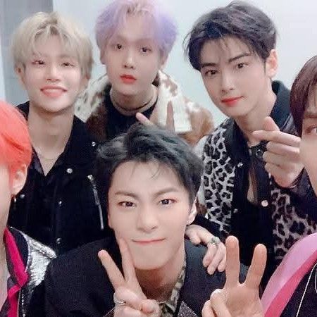 Behind-the-scenes cut of Board