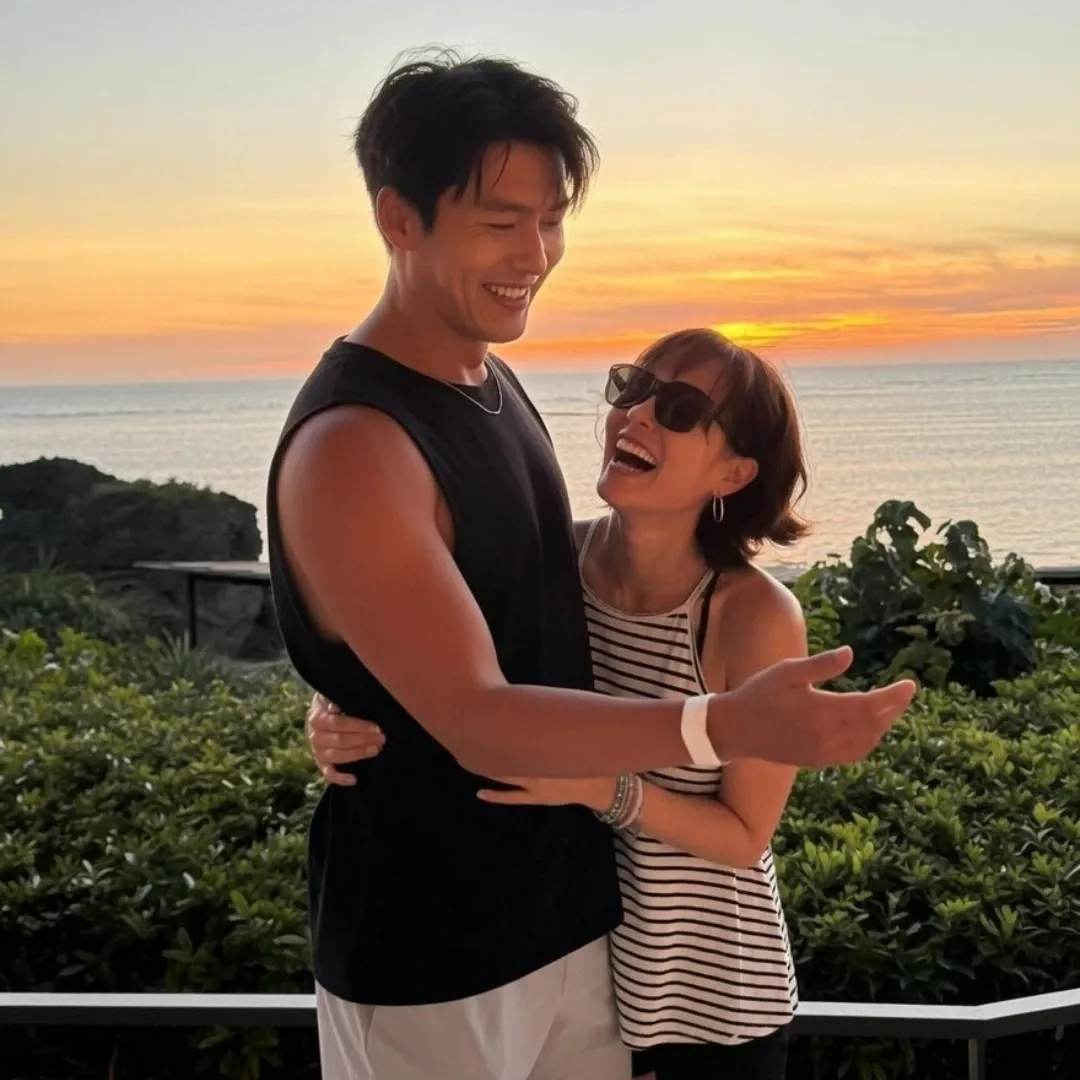 Momen yang diabadikan oleh penggemar Hyun Bin