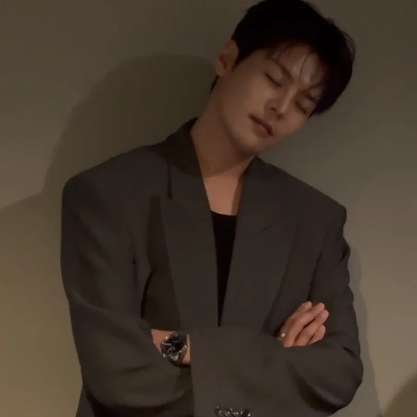 Behind-the-scenes cut of Ryeoun