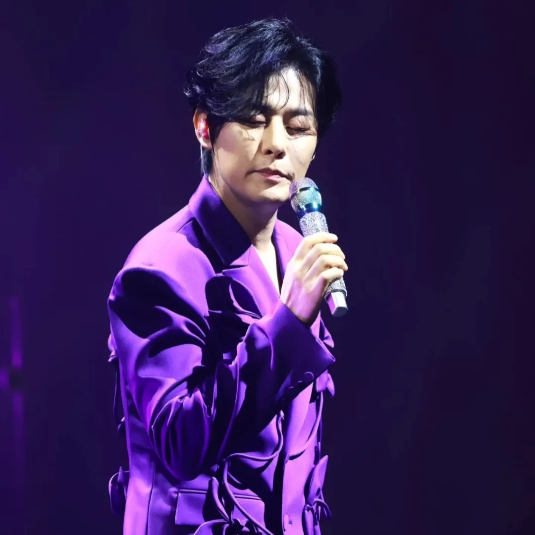 A moment captured by a fan of Kang Moonkyung