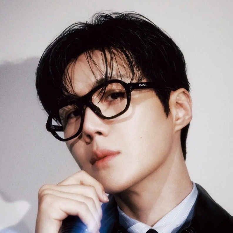 Latest photo of Kim Seonho