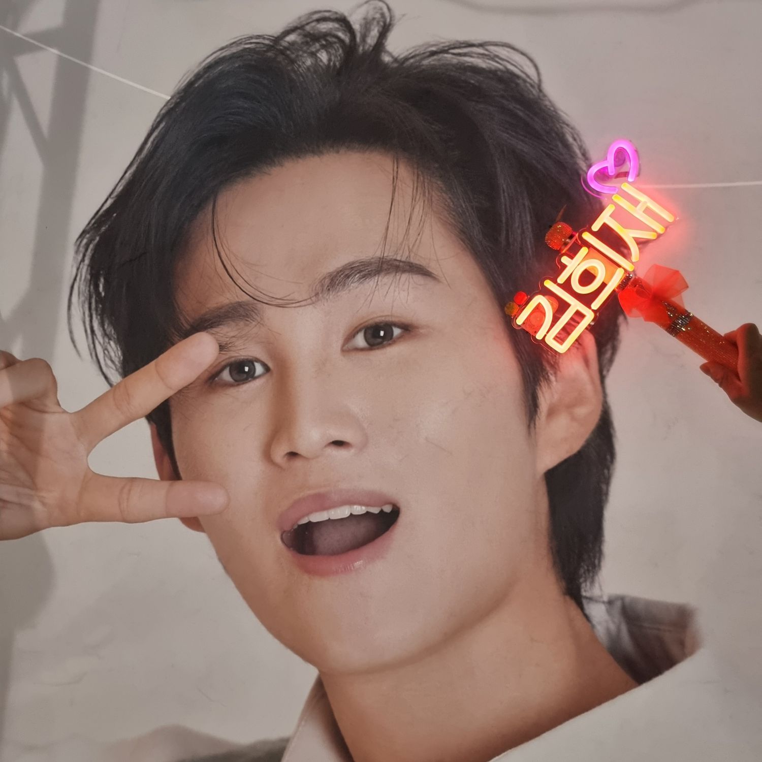 김희재의 비하인드 컷