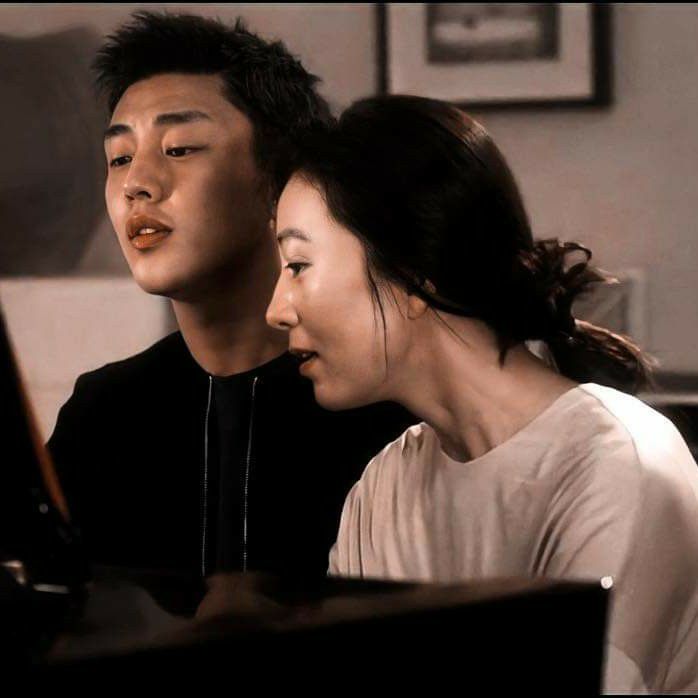 Behind-the-scenes cut of Kim Heeae