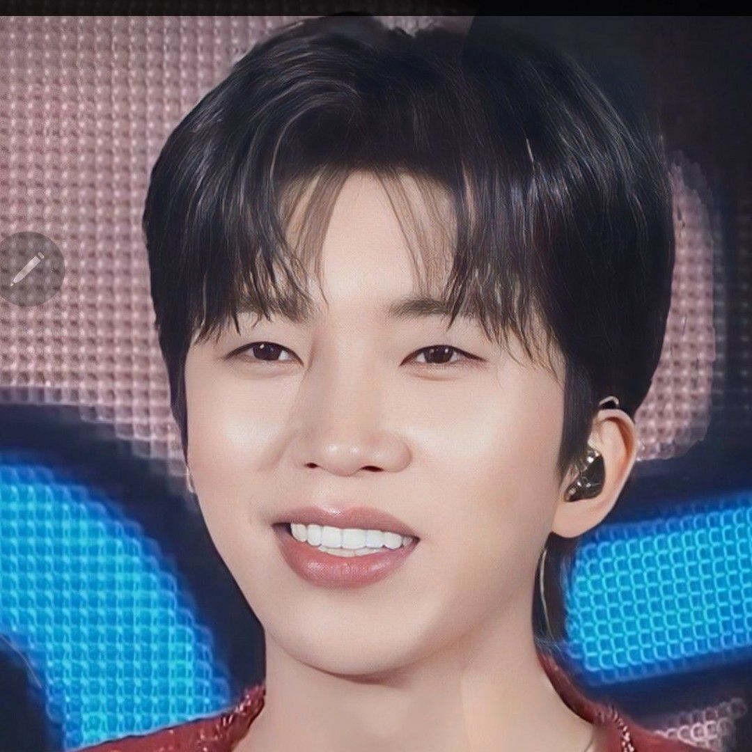 Latest photo of Lim Youngwoong