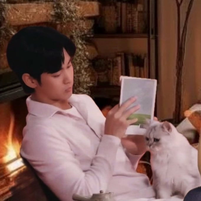 Currently spotlighted celeb post