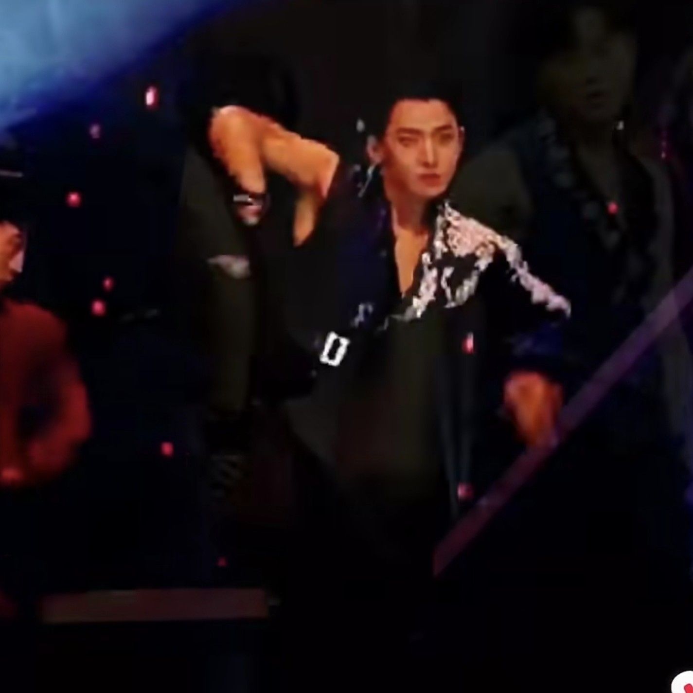 粉丝拍下的Seong Ri瞬间