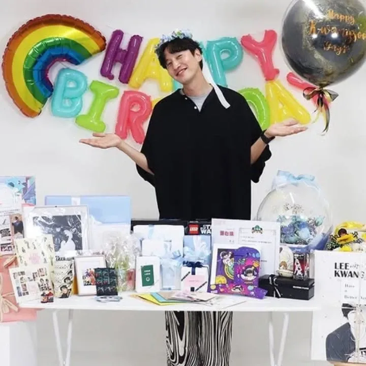 Foto kegiatan terbaru dari Lee Kwangsoo