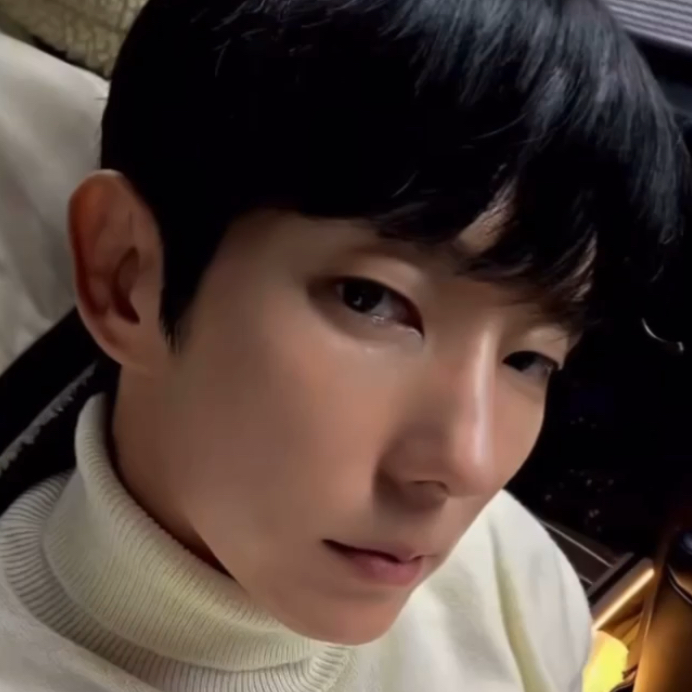 Recent activity shot of Lee Joongi