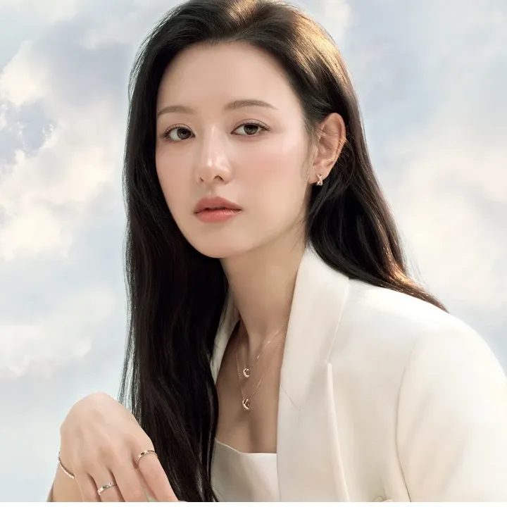 A moment captured by a fan of Kim Jiwon