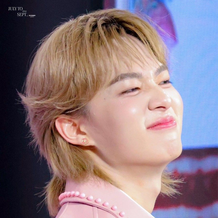 A moment captured by a fan of NuNew