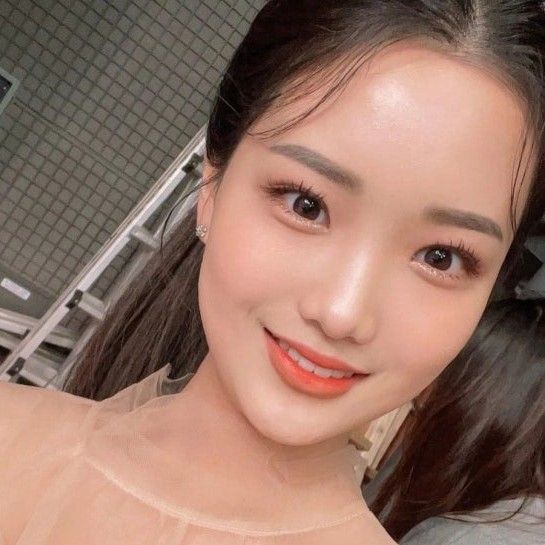 팬들이 사랑한 인기 셀럽 게시글