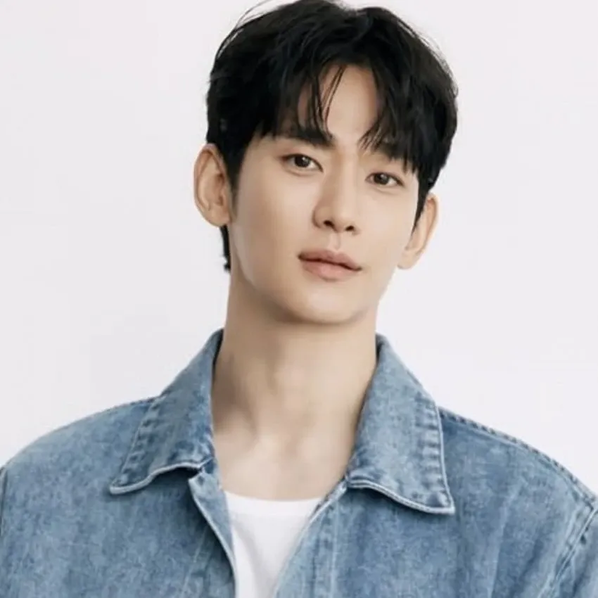 Recent activity shot of Kim Soohyun