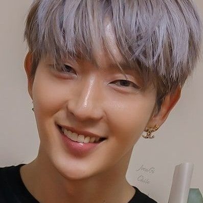 A moment captured by a fan of Lee Joongi