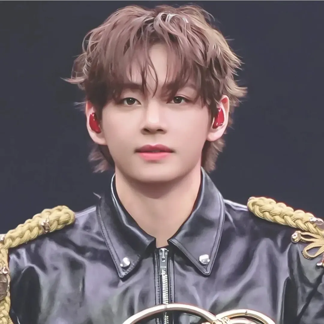 Latest photo of Kim Taehyung (V)