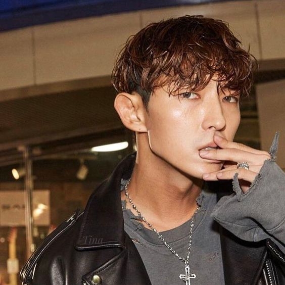 Latest photo of Lee Joongi