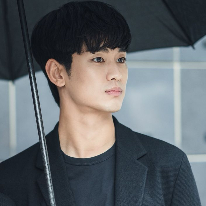 粉絲拍下的金秀賢瞬間